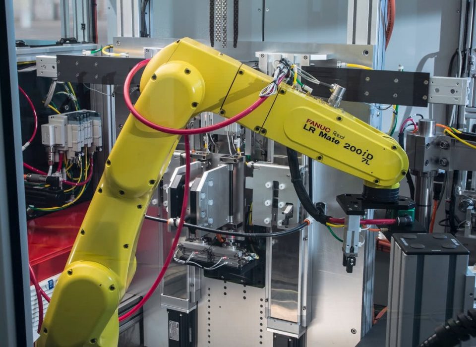 2-robotic-rotary-dial-assembly-1200 LR Mate 200iD by FANUC Robotics